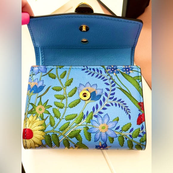 REDUCED Gucci Floral Compact Wallet - Picture 7 of 12